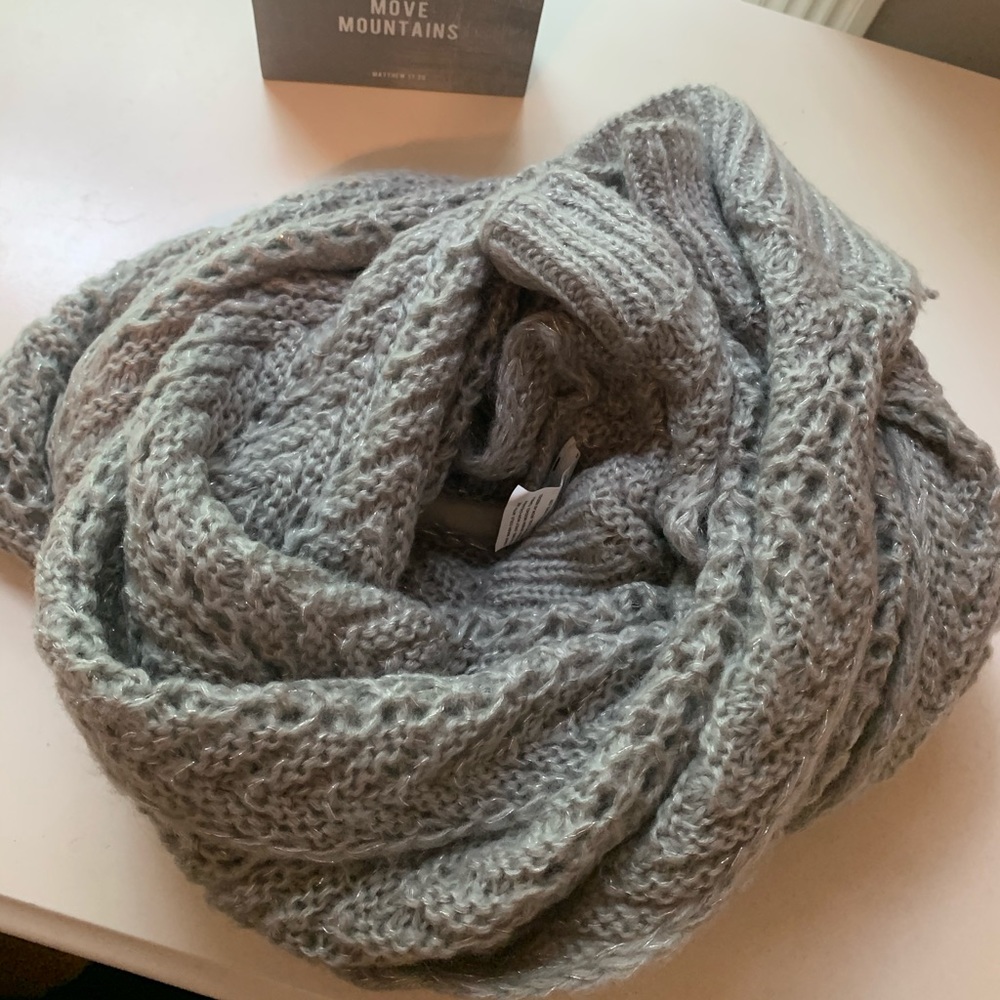 Cozy blanket scarf